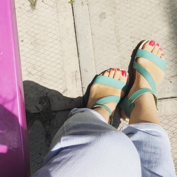 Meet your Posher, Anie - Picture 10 of 16